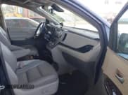 ✅ 2019 Toyota Sienna Limited • VIN: 5TDYZ3DC9KS983579 • Lot: 43839654. Listed on IAAI with 209,573 mi. Free auction sales archive from the USA and detailed vehicle history report at DreamBid. Image 5.