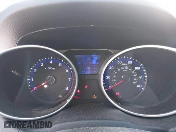 ✅ 2014 Hyundai Tucson SE • VIN: KM8JUCAG3EU816671 • Lot: 42014714. Wystawiony na IAAI z przebiegiem 123 841 mil. Bezpłatny archiwum sprzedaży aukcyjnych z USA i szczegółowy raport historii pojazdu na DreamBid. Zdjęcie 7.