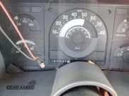 ✅ 1990 GMC Sierra 2500 • VIN: 1GTFC24K1LE519865 • Lot: 68274575. Wystawiony na Copart z przebiegiem 185 046 mil. Bezpłatny archiwum sprzedaży aukcyjnych z USA i szczegółowy raport historii pojazdu na DreamBid. Zdjęcie 9.