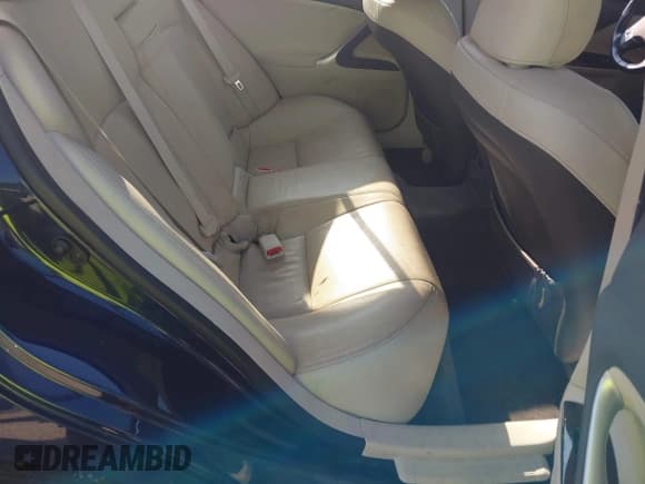 ✅ 2011 Lexus IS 250 • VIN: JTHCF5C22B2034985 • Lot: 42651417. Listed on IAAI with 180,791 mi. Free auction sales archive from the USA and detailed vehicle history report at DreamBid. Image 8.