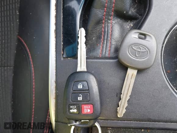 2016 Toyota Camry SE with VIN 4T1BF1FKXGU571077, listed as a IAAI auction lot 43491517 with 196,440 mi miles and . Bid and sale history available at DreamBid. Image 11.