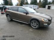 ✅ 2015 Volvo V60 T5 Platinum • VIN: YV4612HMXF1000033 • Лот: 92734025. Опубликован ранее на Copart с пробегом 154 226 миль. Бесплатный доступ к архиву аукционных продаж из США и подробный отчёт об истории автомобиля на DreamBid. Изображение 4.