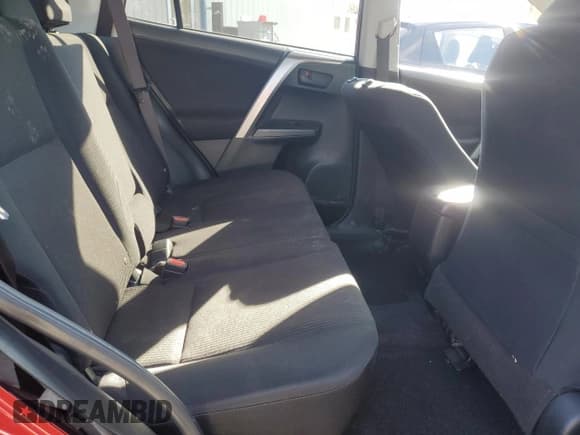 ✅ 2017 Toyota RAV4 LE • VIN: JTMBFREVXHJ170565 • Лот: 91215745. Опубликован ранее на Copart с пробегом 102 456 миль. Бесплатный доступ к архиву аукционных продаж из США и подробный отчёт об истории автомобиля на DreamBid. Изображение 11.