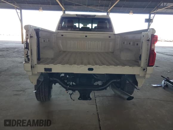 ✅ 2024 Chevrolet Silverado 2500HD LTZ • VIN: 2GC4YPE74R1143608 • Lot: 87422805. Listed on Copart with 40,480 mi. Free auction sales archive from the USA and detailed vehicle history report at DreamBid. Image 6.