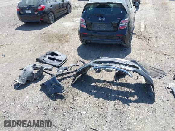 2020 Chevrolet Sonic LT с VIN 1G1JD6SB9L4104387, выставлен на аукционе IAAI как лот 42356127 с пробегом 125 111 миль миль и . История ставок и продаж доступна на DreamBid. Изображение 18.