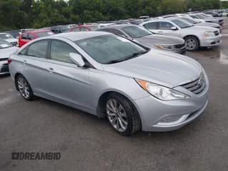 ✅ 2011 Hyundai Sonata SE • VIN: 5NPEC4AB0BH261249 • Lot: 42982338. Wystawiony na IAAI z przebiegiem 175 525 mil. Bezpłatny archiwum sprzedaży aukcyjnych z USA i szczegółowy raport historii pojazdu na DreamBid. Zdjęcie 1.