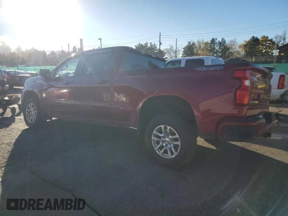 ✅ 2020 Chevrolet Silverado 1500 RST • VIN: 3GCUYEEDXLG240093 • Lot: 89543325. Wystawiony na Copart z przebiegiem 141 048 mil. Bezpłatny archiwum sprzedaży aukcyjnych z USA i szczegółowy raport historii pojazdu na DreamBid. Zdjęcie 2.