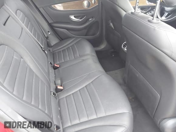 ✅ 2018 Mercedes-Benz GLC 300 • VIN: WDC0G4KB2JV045019 • Lot: 42835520. Listed on IAAI with 64,273 mi. Free auction sales archive from the USA and detailed vehicle history report at DreamBid. Image 8.