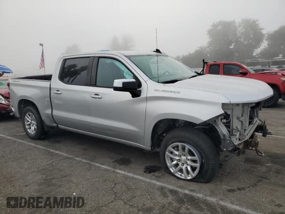 ✅ 2020 Chevrolet Silverado 1500 LT • VIN: 3GCUYDED2LG100324 • Lot: 72392524. Wystawiony na Copart z przebiegiem 63 614 mil. Bezpłatny archiwum sprzedaży aukcyjnych z USA i szczegółowy raport historii pojazdu na DreamBid. Zdjęcie 4.