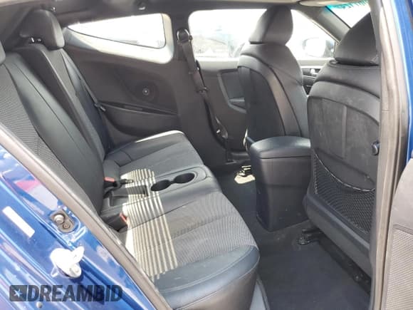 ✅ 2016 Hyundai Veloster • VIN: KMHTC6AD0GU248756 • Lot: 66007124. Wystawiony na Copart z przebiegiem 110 399 mil. Bezpłatny archiwum sprzedaży aukcyjnych z USA i szczegółowy raport historii pojazdu na DreamBid. Zdjęcie 10.