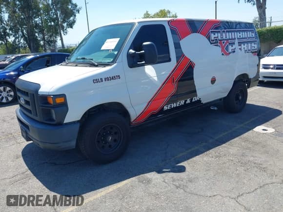 ✅ 2012 Ford Econoline Cargo Recreational • VIN: 1FTNE2EL5CDA97795 • Lot: 43105555. Wystawiony na IAAI z przebiegiem 131 400 mil. Bezpłatny archiwum sprzedaży aukcyjnych z USA i szczegółowy raport historii pojazdu na DreamBid. Zdjęcie 17.