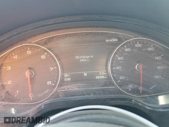 ✅ 2018 Audi A8 • VIN: WAU44AFD0JN000782 • Лот: 68575924. Опубликован ранее на Copart с пробегом 99 098 миль. Бесплатный доступ к архиву аукционных продаж из США и подробный отчёт об истории автомобиля на DreamBid. Изображение 11.