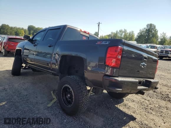 ✅ 2016 Chevrolet Silverado 1500 LT • VIN: 3GCUKREC2GG104756 • Лот: 81645615. Опубликован ранее на Copart с пробегом 76 799 миль. Бесплатный доступ к архиву аукционных продаж из США и подробный отчёт об истории автомобиля на DreamBid. Изображение 2.