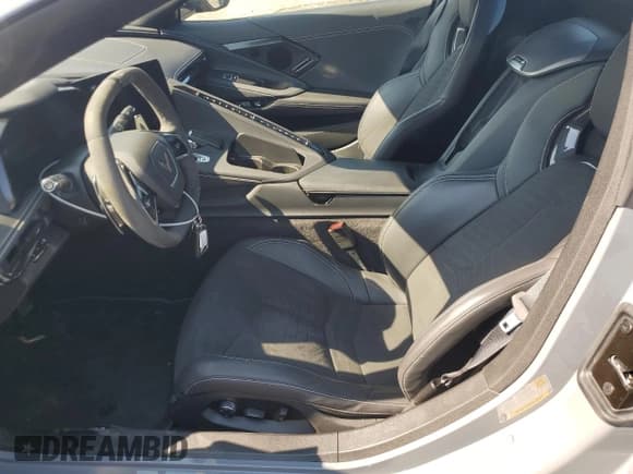 ✅ 2024 Chevrolet Corvette 2LT • VIN: 1G1YB3D4XR5107724 • Лот: 80686075. Опубликован ранее на Copart с пробегом 8 025 миль. Бесплатный доступ к архиву аукционных продаж из США и подробный отчёт об истории автомобиля на DreamBid. Изображение 7.