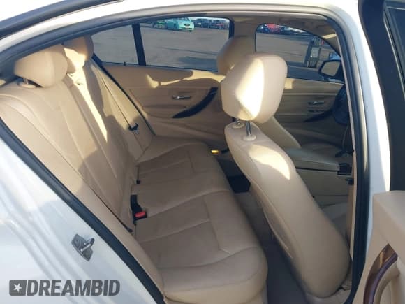 ✅ 2013 BMW 3 Series 328i xDrive • VIN: WBA3B5C50DF594391 • Lot: 43867987. Listed on IAAI with 127,049 mi. Free auction sales archive from the USA and detailed vehicle history report at DreamBid. Image 8.