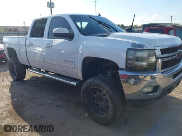 ✅ 2012 Chevrolet Silverado 2500HD LTZ • VIN: 1GC1KYE85CF175082 • Lot: 43259325. Listed on IAAI with Not provided. Free auction sales archive from the USA and detailed vehicle history report at DreamBid. Image 1.