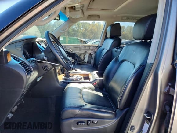 ✅ 2013 Infiniti QX56 • VIN: JN8AZ2ND3D9750046 • Lot: 92184085. Wystawiony na Copart z przebiegiem 55 584 mil. Bezpłatny archiwum sprzedaży aukcyjnych z USA i szczegółowy raport historii pojazdu na DreamBid. Zdjęcie 7.