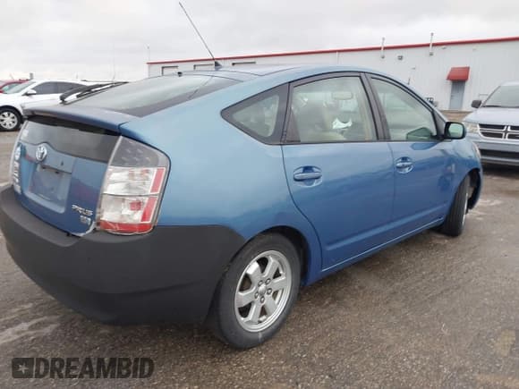 ✅ 2005 Toyota Prius • VIN: JTDKB20U153062787 • Lot: 43521983. Listed on IAAI with 209,636 mi. Free auction sales archive from the USA and detailed vehicle history report at DreamBid. Image 4.