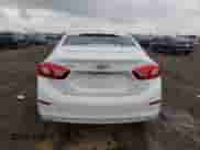 2017 Chevrolet Cruze LT z VIN 1G1BE5SM7H7238575, wystawiony jako Copart lot #67606632 z przebiegiem 72 539 mil mil oraz . Historia ofert i sprzedaży dostępna na DreamBid. Obrazek 6.