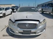 ✅ 2012 Jaguar XJ • VIN: SAJWA1CB0CLV23002 • Lot: 52804915. Wystawiony na Copart z przebiegiem 149 331 mil. Bezpłatny archiwum sprzedaży aukcyjnych z USA i szczegółowy raport historii pojazdu na DreamBid. Zdjęcie 5.