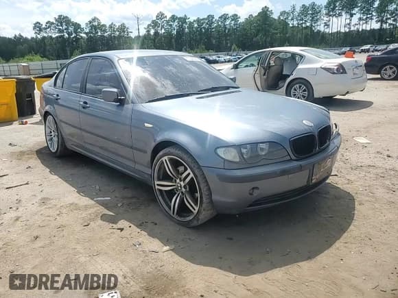✅ 2002 BMW 3 Series 325i • VIN: WBAEV33432KL55210 • Lot: 67045025. Wystawiony na Copart z przebiegiem 207 464 mil. Bezpłatny archiwum sprzedaży aukcyjnych z USA i szczegółowy raport historii pojazdu na DreamBid. Zdjęcie 13.