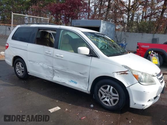 ✅ 2005 Honda Odyssey EX • VIN: 5FNRL38425B109589 • Lot: 43742936. Listed on IAAI with 237,190 mi. Free auction sales archive from the USA and detailed vehicle history report at DreamBid. Image 6.