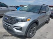 ✅ 2021 Ford Explorer XLT • VIN: 1FMSK7DH8MGA82144 • Lot: 41902857. Wystawiony na IAAI z przebiegiem 71 281 mil. Bezpłatny archiwum sprzedaży aukcyjnych z USA i szczegółowy raport historii pojazdu na DreamBid. Zdjęcie 2.