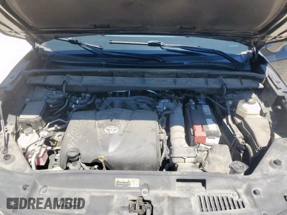 ✅ 2022 Toyota Highlander LE • VIN: 5TDZZRAH9NS106523 • Lot: 71848215. Listed on Copart with 41,497 mi. Free auction sales archive from the USA and detailed vehicle history report at DreamBid. Image 12.