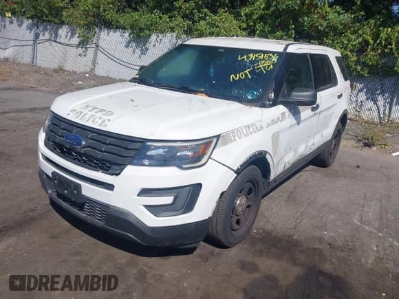✅ 2019 Ford Police Interceptor Utility • VIN: 1FM5K8AR2KGB22876 • Lot: 43151636. Wystawiony na IAAI z przebiegiem 156 461 mil. Bezpłatny archiwum sprzedaży aukcyjnych z USA i szczegółowy raport historii pojazdu na DreamBid. Zdjęcie 2.