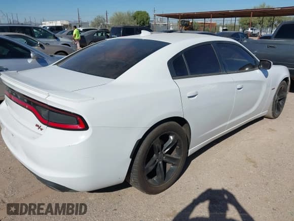 ✅ 2015 Dodge Charger Road/Track • VIN: 2C3CDXCT0FH729754 • Лот: 43566879. Опубликован ранее на IAAI с пробегом 192 055 миль. Бесплатный доступ к архиву аукционных продаж из США и подробный отчёт об истории автомобиля на DreamBid. Изображение 4.