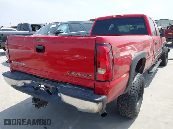 ✅ 2004 Chevrolet Silverado 2500HD LS • VIN: 1GCHC23144F163974 • Лот: 42315849. Опубликован ранее на IAAI с пробегом 273 527 миль. Бесплатный доступ к архиву аукционных продаж из США и подробный отчёт об истории автомобиля на DreamBid. Изображение 4.