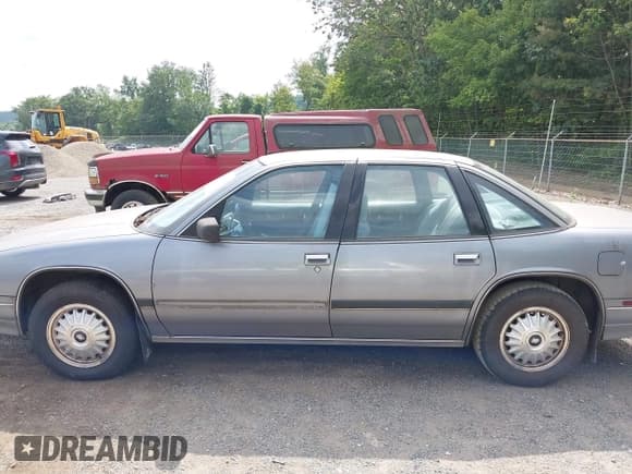 ✅ 1991 Buick Regal Custom • VIN: 2G4WB54L3M1884107 • Лот: 42943135. Опубликован ранее на IAAI с пробегом 30 159 миль. Бесплатный доступ к архиву аукционных продаж из США и подробный отчёт об истории автомобиля на DreamBid. Изображение 14.