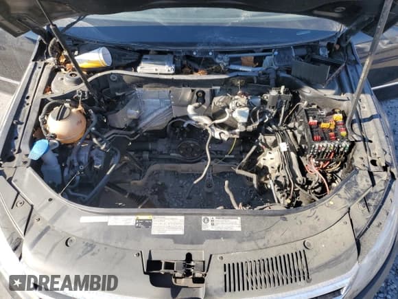 ✅ 2013 Volkswagen CC Executive • VIN: WVWGU7AN2DE561959 • Лот: 71470235. Опубликован ранее на Copart с пробегом Не указан. Бесплатный доступ к архиву аукционных продаж из США и подробный отчёт об истории автомобиля на DreamBid. Изображение 11.