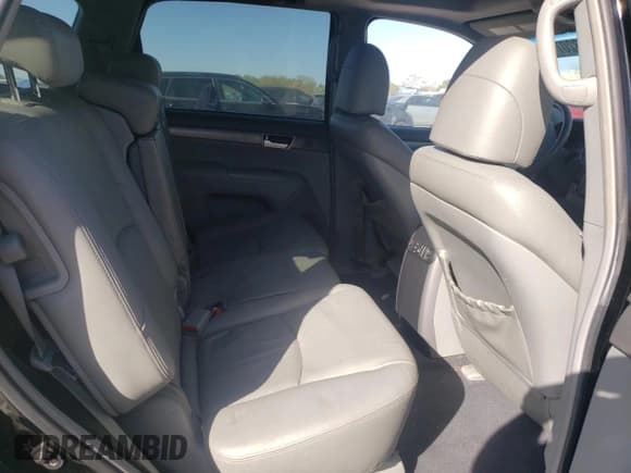 ✅ 2009 Kia Borrego EX • VIN: KNDJH742095023800 • Lot: 53207105. Wystawiony na Copart z przebiegiem 184 177 mil. Bezpłatny archiwum sprzedaży aukcyjnych z USA i szczegółowy raport historii pojazdu na DreamBid. Zdjęcie 11.