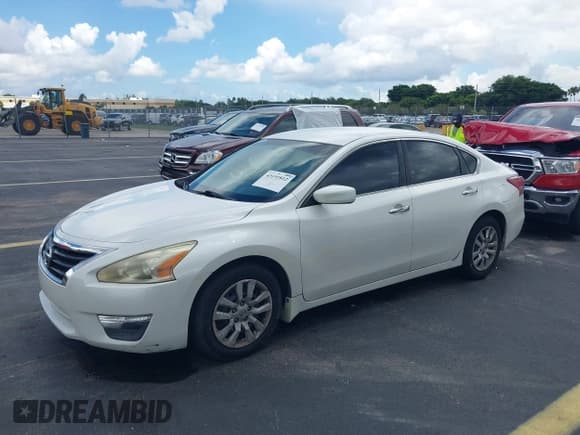 ✅ 2013 Nissan Altima SL • VIN: 1N4AL3AP1DC281938 • Lot: 43191812. Listed on IAAI with 91,424 mi. Free auction sales archive from the USA and detailed vehicle history report at DreamBid. Image 17.