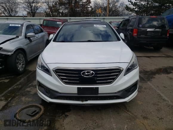 ✅ 2015 Hyundai Sonata Sport • VIN: 5NPE34AB9FH068670 • Lot: 42198423. Listed on Copart with 69,034 mi. Free auction sales archive from the USA and detailed vehicle history report at DreamBid. Image 5.