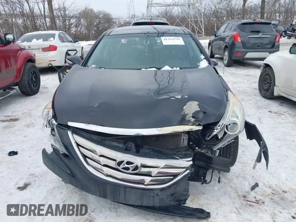 2012 Hyundai Sonata SE with VIN 5NPEC4AC9CH476283, listed as a IAAI auction lot 41354339 with 121,898 mi miles and . Bid and sale history available at DreamBid. Image 12.