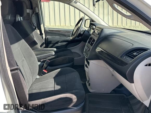 ✅ 2012 Ram Cargo Van • VIN: 2C4JDGAG8CR325034 • Lot: 81515185. Wystawiony na Copart z przebiegiem 185 788 mil. Bezpłatny archiwum sprzedaży aukcyjnych z USA i szczegółowy raport historii pojazdu na DreamBid. Zdjęcie 5.