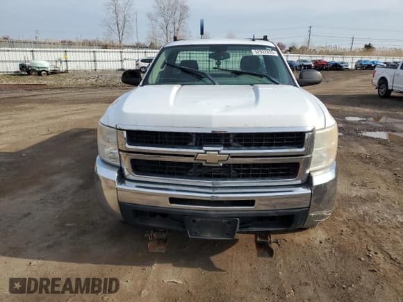 ✅ 2007 Chevrolet Silverado 2500HD Work Truck • VIN: 1GCHK24K07E549294 • Lot: 52932835. Wystawiony na Copart z przebiegiem 111 369 mil. Bezpłatny archiwum sprzedaży aukcyjnych z USA i szczegółowy raport historii pojazdu na DreamBid. Zdjęcie 5.