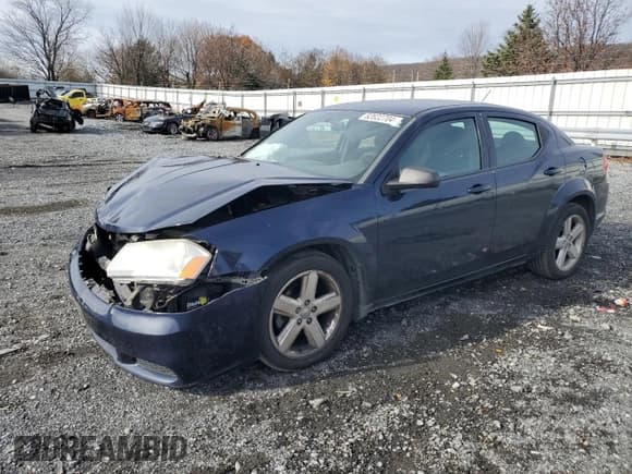 ✅ 2013 Dodge Avenger SE • VIN: 1C3CDZAB2DN563134 • Лот: 82622704. Опубликован ранее на Copart с пробегом 150 281 миль. Бесплатный доступ к архиву аукционных продаж из США и подробный отчёт об истории автомобиля на DreamBid. Изображение 1.