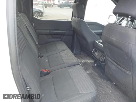 ✅ 2021 Ford F-150 XL • VIN: 1FTEW1EP5MKD31151 • Lot: 43690774. Listed on IAAI with 180,432 mi. Free auction sales archive from the USA and detailed vehicle history report at DreamBid. Image 8.