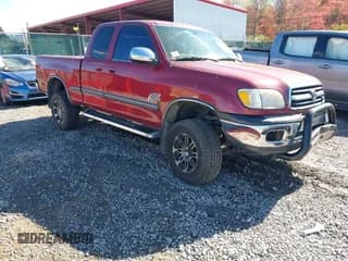 ✅ 2000 Toyota Tundra SR5 • VIN: 5TBBT4412YS096290 • Lot: 43473485. Wystawiony na IAAI z przebiegiem 229 905 mil. Bezpłatny archiwum sprzedaży aukcyjnych z USA i szczegółowy raport historii pojazdu na DreamBid. Zdjęcie 1.