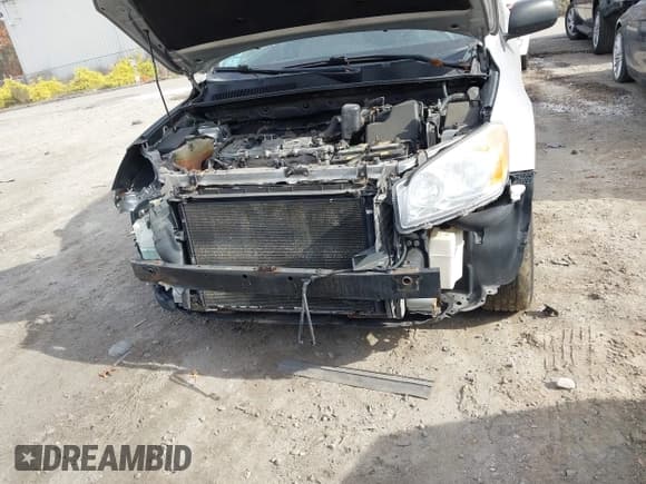 ✅ 2011 Toyota RAV4 • VIN: 2T3BF4DV2BW100684 • Lot: 43586626. Listed on IAAI with Not provided. Free auction sales archive from the USA and detailed vehicle history report at DreamBid. Image 6.