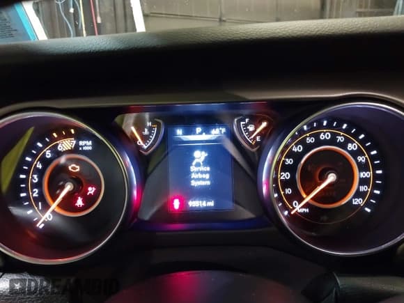 ✅ 2020 Jeep Wrangler Unlimited Sport S • VIN: 1C4HJXDNXLW139651 • Lot: 42394612. Wystawiony na IAAI z przebiegiem 95 514 mil. Bezpłatny archiwum sprzedaży aukcyjnych z USA i szczegółowy raport historii pojazdu na DreamBid. Zdjęcie 7.