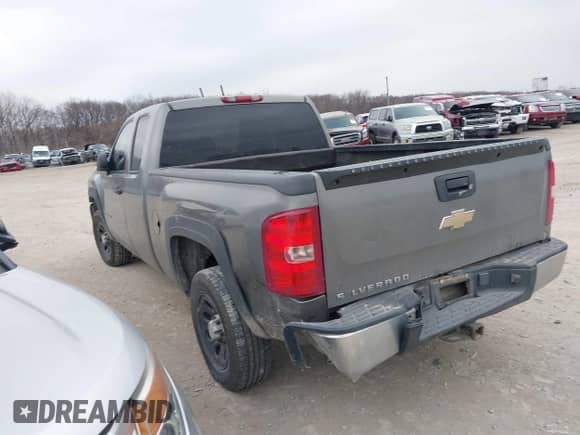 2008 Chevrolet Silverado 1500 Work Truck with VIN 1GCEC19X88Z192472, listed as a IAAI auction lot 41750884 with 191,650 mi miles and . Bid and sale history available at DreamBid. Image 3.