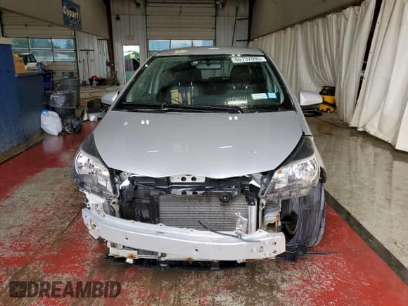 ✅ 2016 Toyota Yaris L • VIN: VNKKTUD3XGA057894 • Лот: 60732095. Опубликован ранее на Copart с пробегом 57 877 миль. Бесплатный доступ к архиву аукционных продаж из США и подробный отчёт об истории автомобиля на DreamBid. Изображение 5.