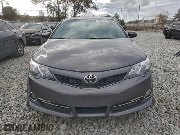 ✅ 2014 Toyota Camry SE • VIN: 4T1BF1FK4EU820552 • Lot: 93932855. Wystawiony na Copart z przebiegiem 174 541 mil. Bezpłatny archiwum sprzedaży aukcyjnych z USA i szczegółowy raport historii pojazdu na DreamBid. Zdjęcie 5.