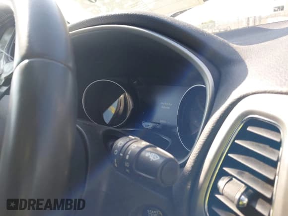 ✅ 2018 Jeep Compass Latitude • VIN: 3C4NJCBB7JT304661 • Lot: 43001716. Wystawiony na IAAI z przebiegiem 88 693 mil. Bezpłatny archiwum sprzedaży aukcyjnych z USA i szczegółowy raport historii pojazdu na DreamBid. Zdjęcie 7.