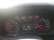 ✅ 2020 Chevrolet Silverado 1500 Custom • VIN: 1GCRYBEF0LZ288210 • Lot: 47538375. Wystawiony na Copart z przebiegiem 55 287 mil. Bezpłatny archiwum sprzedaży aukcyjnych z USA i szczegółowy raport historii pojazdu na DreamBid. Zdjęcie 9.