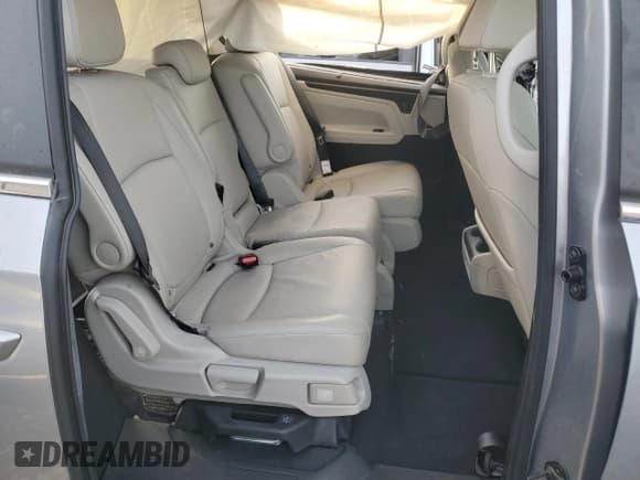 ✅ 2025 Honda Odyssey EX-L • VIN: 5FNRL6H62SB083848 • Lot: 91668995. Wystawiony na Copart z przebiegiem 9 010 mil. Bezpłatny archiwum sprzedaży aukcyjnych z USA i szczegółowy raport historii pojazdu na DreamBid. Zdjęcie 11.